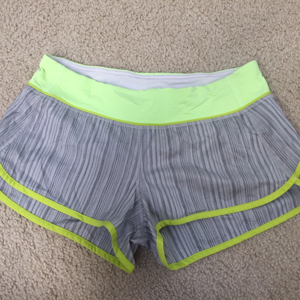 Lululemon Speed Up Short size 6